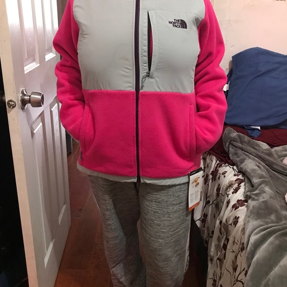 North Face jacket nwt - Picture 4 of 8